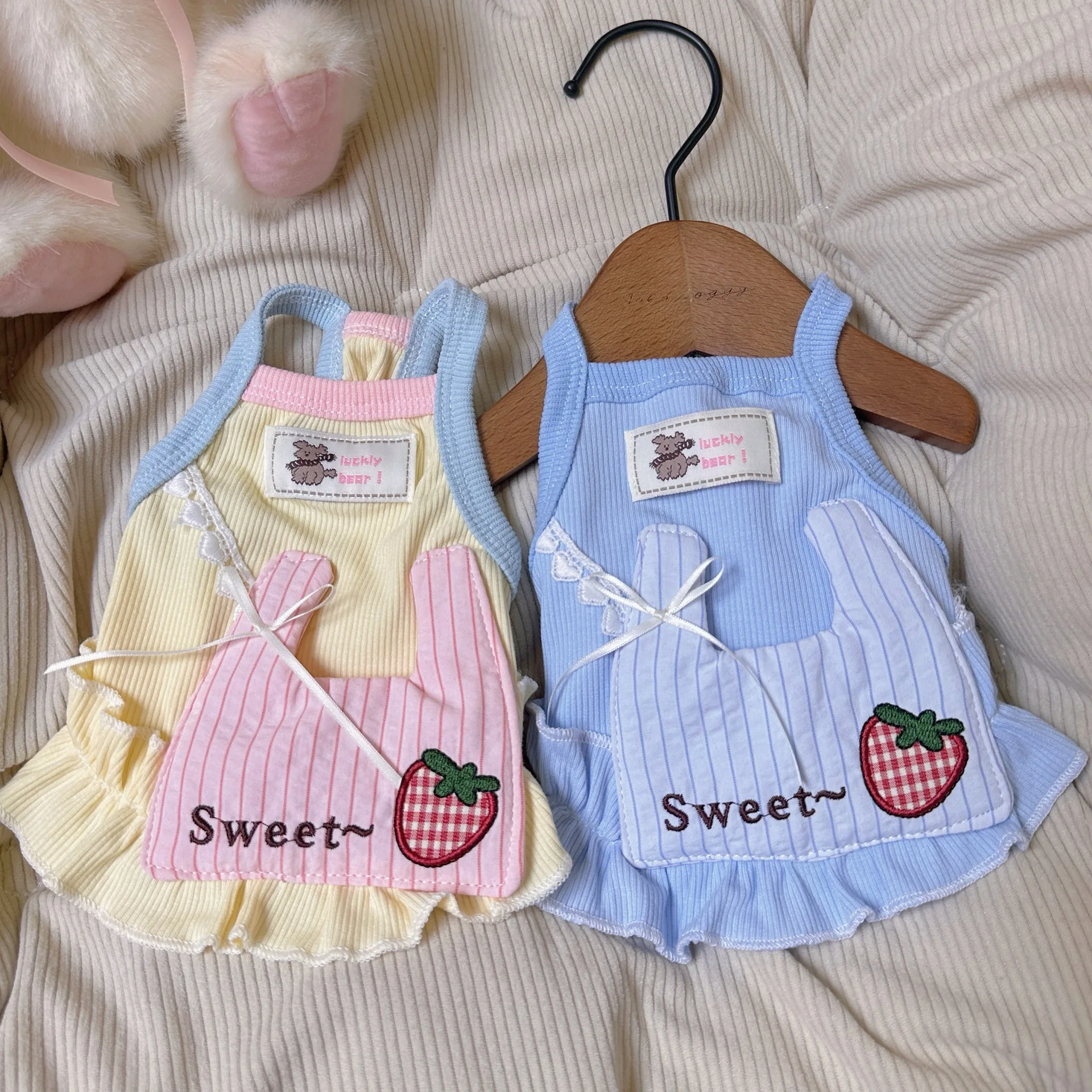 Ropa y accesorios con mochila fresa para gatos, perros pequeños - imagen 3