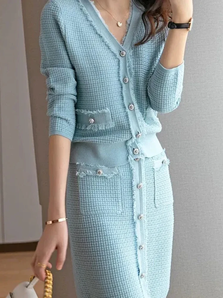 

Elegant Tassel Knitwear Skirt 2 Piece Set Women Slim Chic V-neck Tops Conjuntos Korean Pretty Knee-length Faldas Conjuntos JJ449