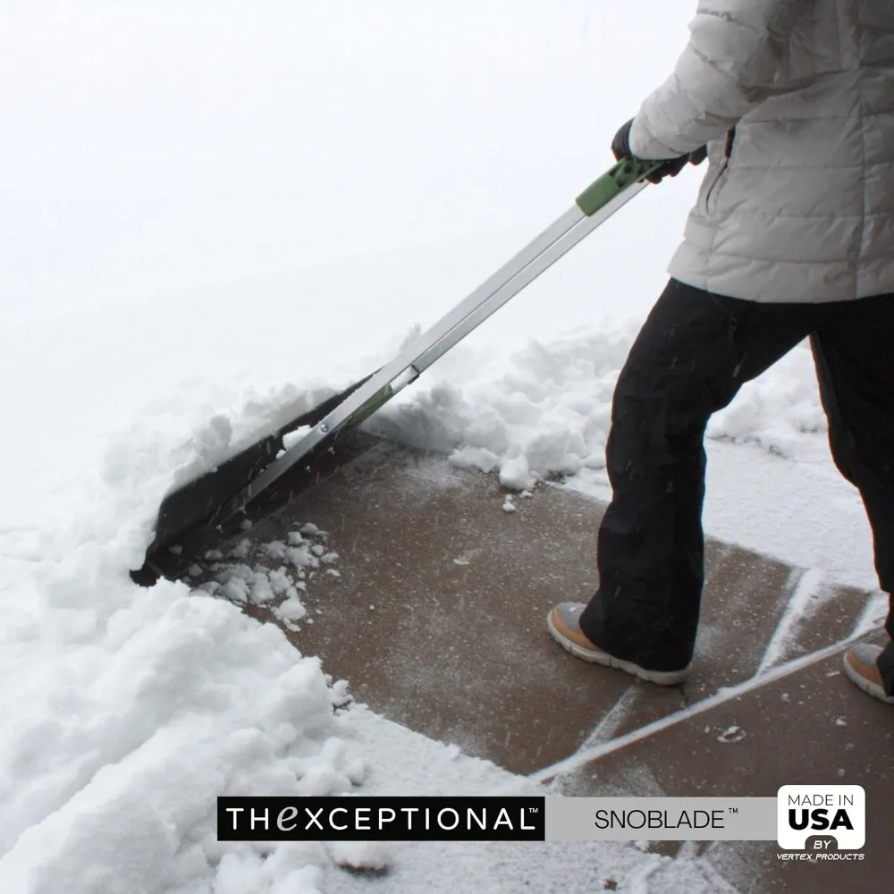 مجرفة مريحة لإزالة الثلوج بمقبض مزدوج مع شفرة بولي واسعة وتقنية U-Power لتنظيف الثلج بكفاءة