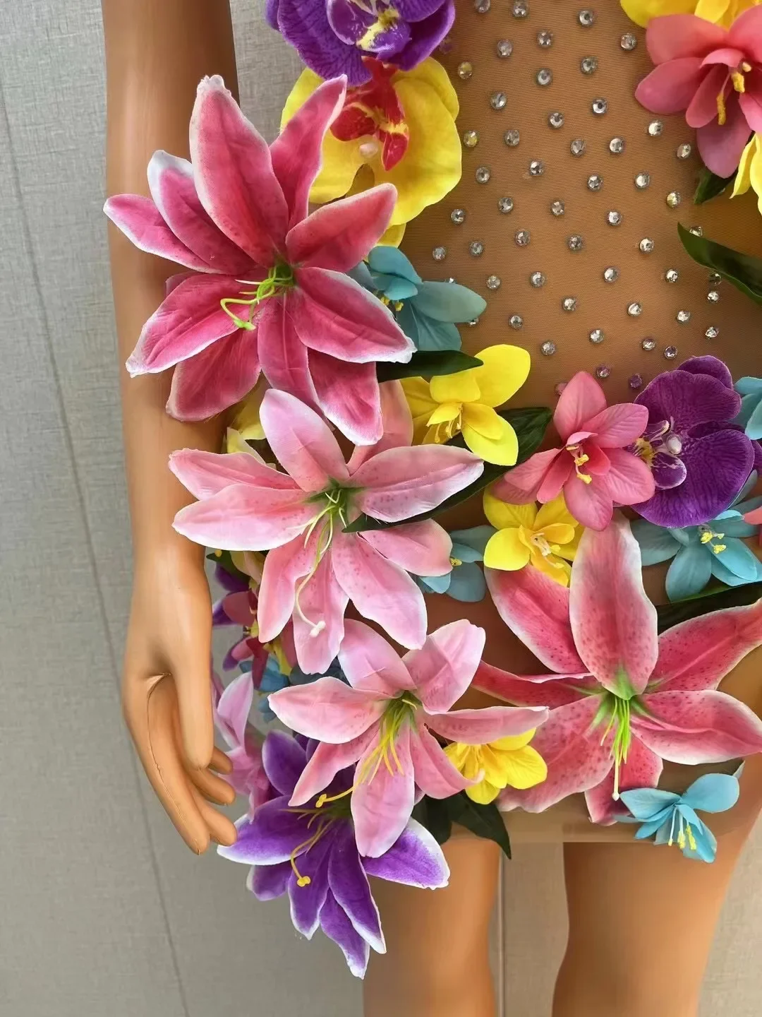 Bloemen Strass Mesh Jurk Bruiloft Verjaardag Vieren Mouwloze Zangeres Danser Doorzichtige Fotoshoot Outfit