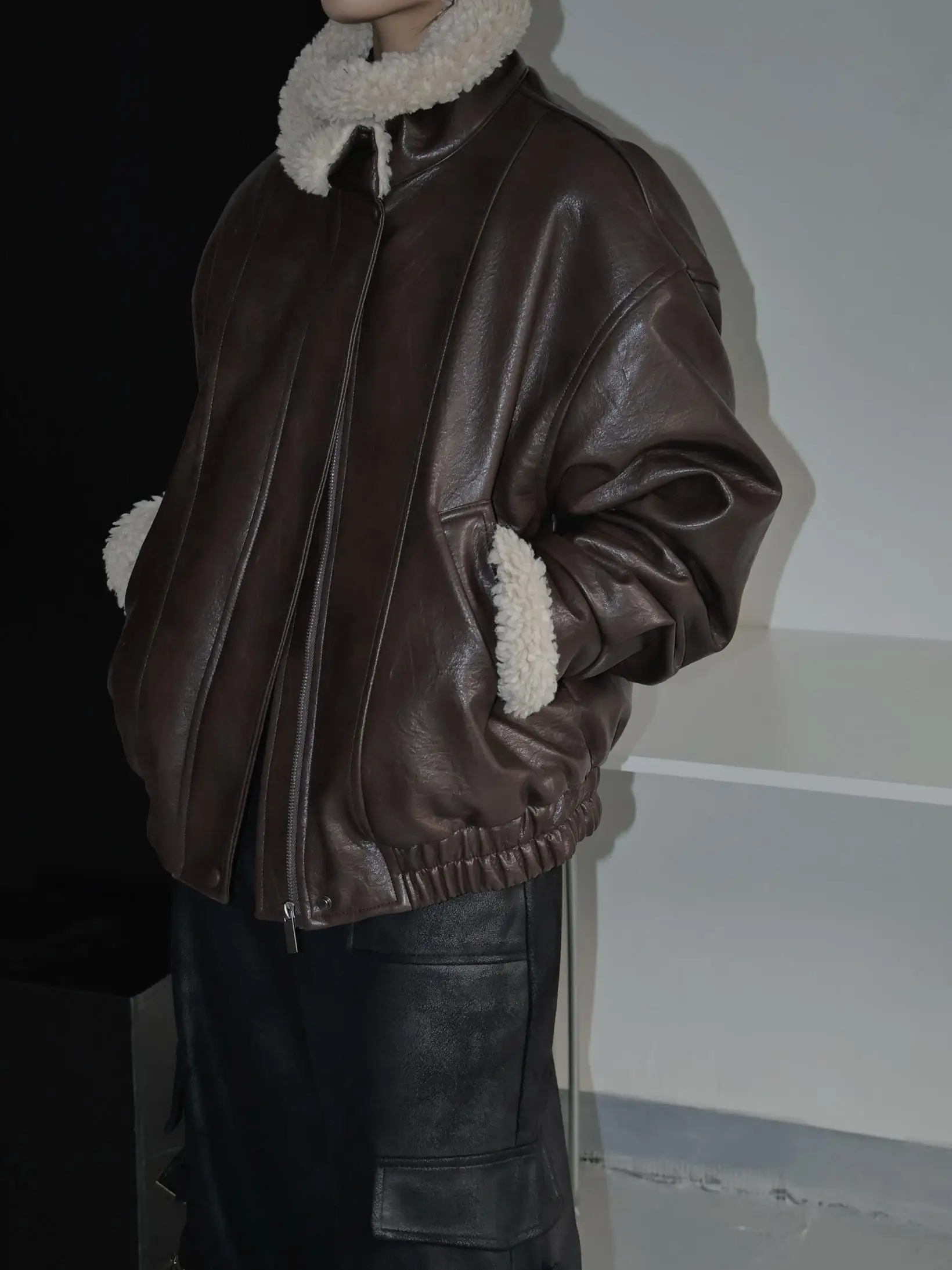 Street Sle Lamb Fur Jaet Thi Warm ort Leather Coat for Women Zipper Closure Polyester Fiber Winter Outerwear