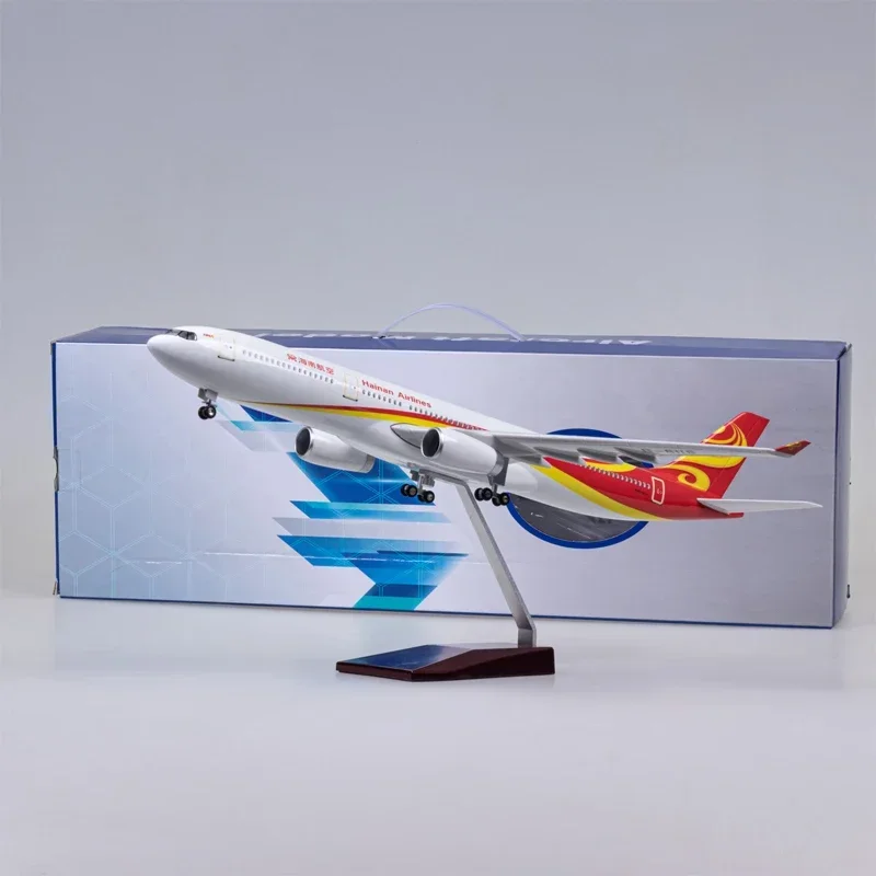 47cm 1:135 Scale Hainan Airlines Resin Aircraft Model A330 Civil Airliner Collection Souvenir with Wheels and Lights