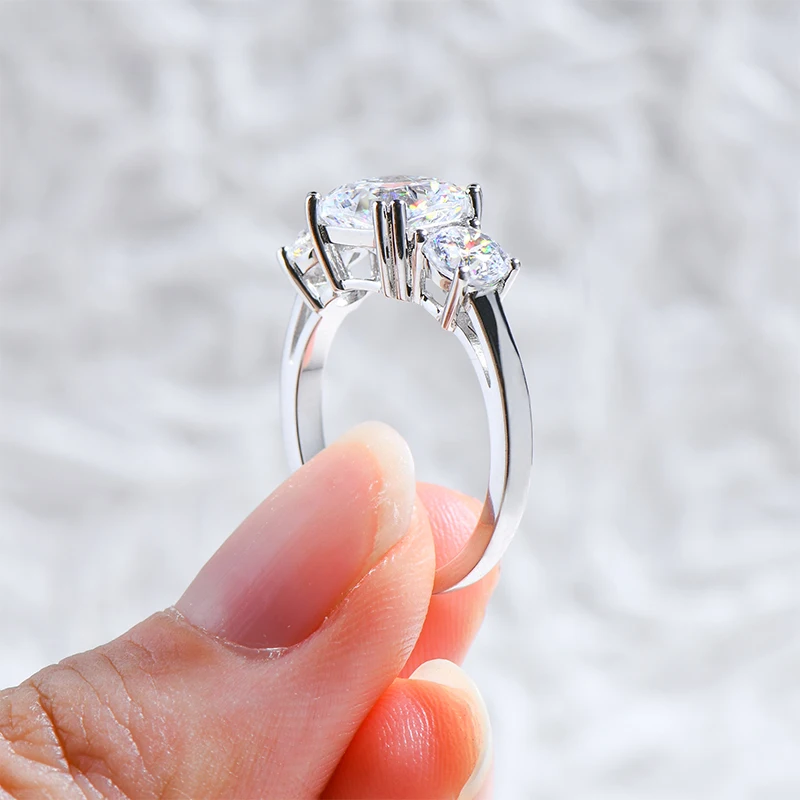 Lnngy Round Cushion Cut Moissanite Engagement Ring for Women 925 Sterling Silver Three Stone Wedding Ring Sparkling Jewelry Gift