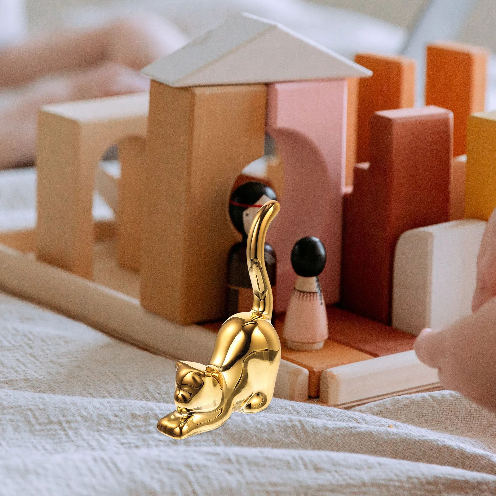 

2Pcs Ceramic Cat Adornment Lovely Cat Statues for Indoor Outdoor Decor Bedroom Living Room Bathroom Countertop Decor