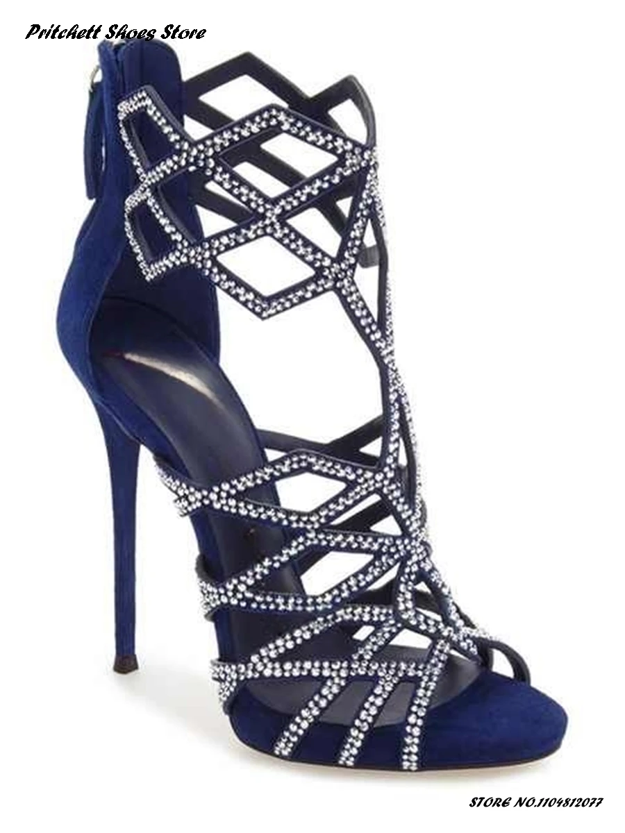 صنادل نسائية بكعب ستيليتو مفتوحة من الألماس مقطوعة بالليزر على الموضة الأوروبية الأمريكية أحذية مجوفة مدببة أحذية الحفلات والتاريخ