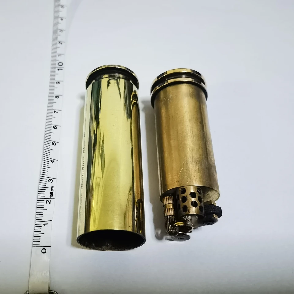 純銀製のハンドメイド 恋人の絵柄の金属ケースオイルライターになります！ 純銀製のハンドメイド 恋人の絵柄の金属ケースオイルライターになり