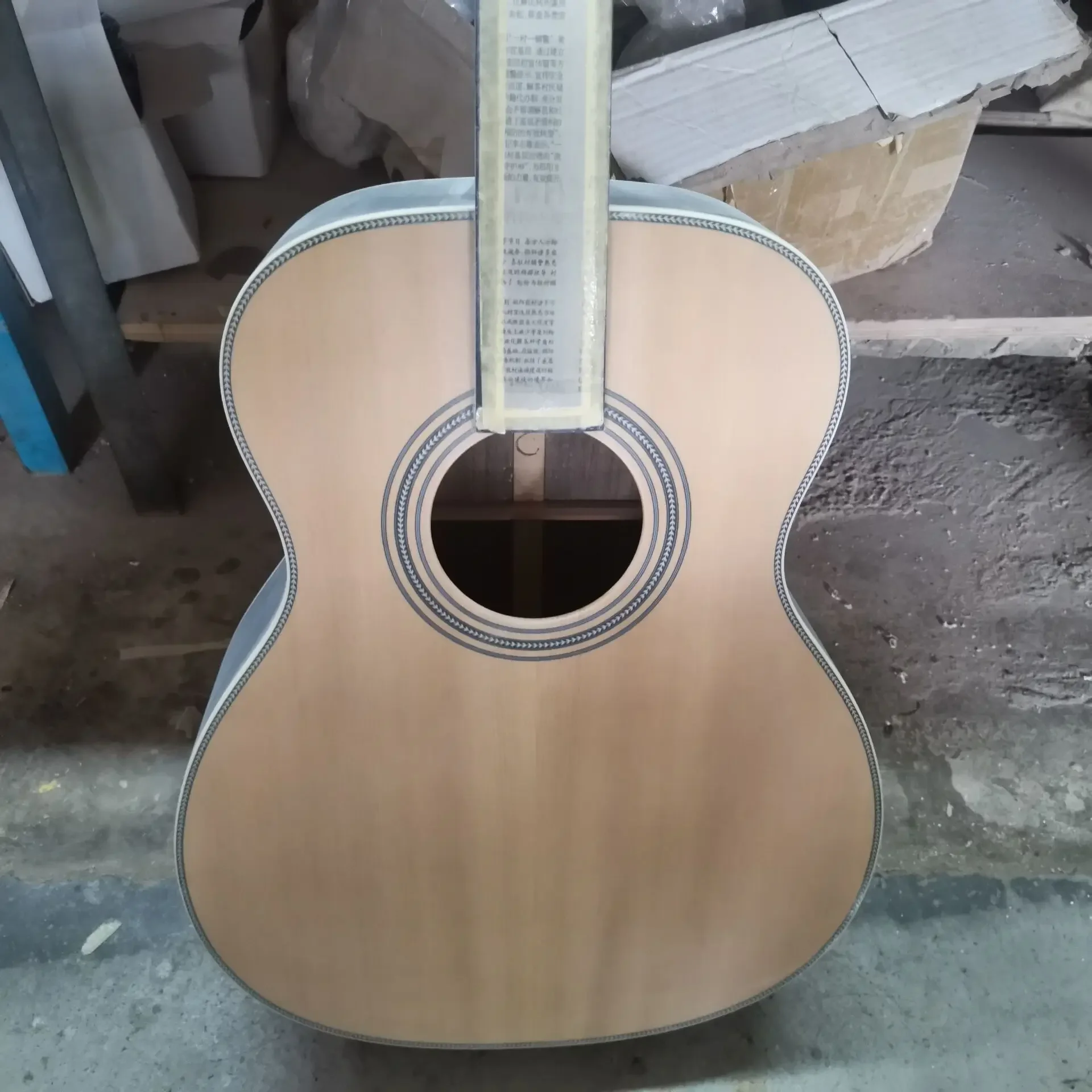 Solid Top OO Acoustic Guitar, Rosewood Fingerboard, OM28EC Signature Clapton, OM28EC, Solid, Top O28