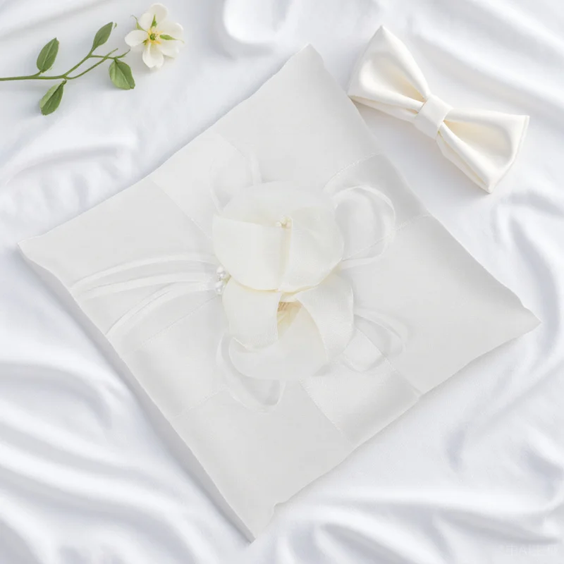 

15*15Cm White Flower Buds Pearl Ring Bearer Pillow Satin Ribbon Decor Wedding Ceremony Cushion For Page Party Decoration
