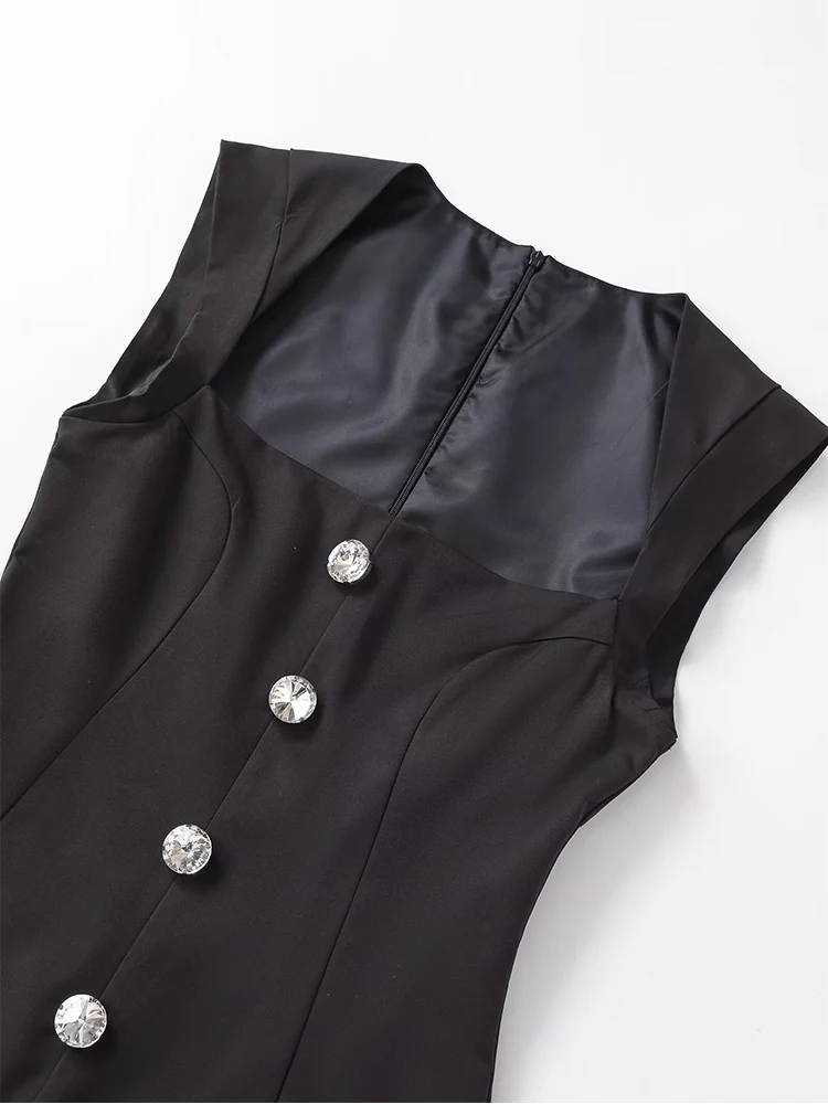 จั๊มสูทแฟชั่นผู้หญิงสไตล์ยุโรปแบบใหม่ ดีไซน์หลากหลาย พร้อมตกแต่งด้วยกระดุมเครื่องประดับสุดหรู