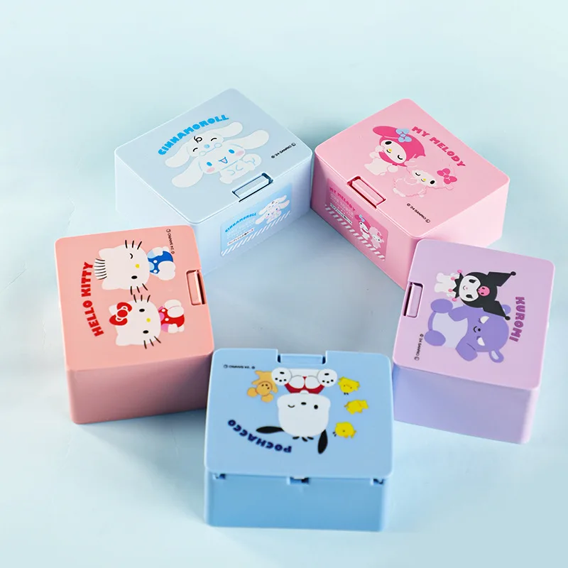 Hello Kitty Sanrio กล่องกดการ์ตูนพลาสติกผลิตภัณฑ์ที่ใช้ในครัวเรือนกล่องที่เก็บเครื่องสำอางลิปสติกแบบตั้งโต๊ะ