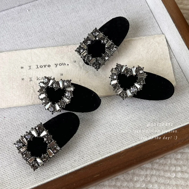 

Heart Rhinestone Black Velvet Hair Clip Princess Shiny Small Clip Geometric Gray Rhinestone Flocked Duckbill Side Clip for Women