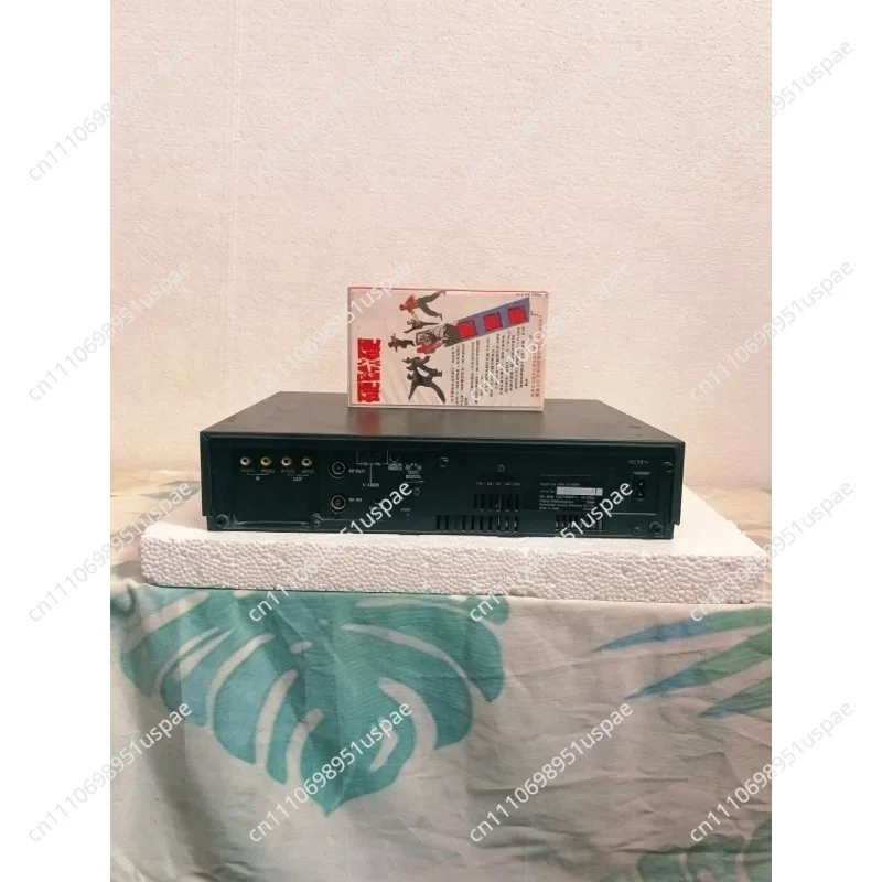 L15 Vintage Video Tape Cassette Player VHS Format Recorder - Classic Retro Media Player for Old School Entertainment