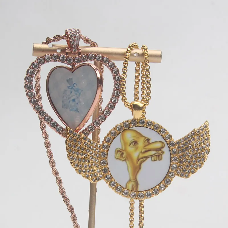 Personalized Double-Sided Rotating Love Necklace Customized Family Picture Pendant With Diamond Angel Wings Clothing Decoration