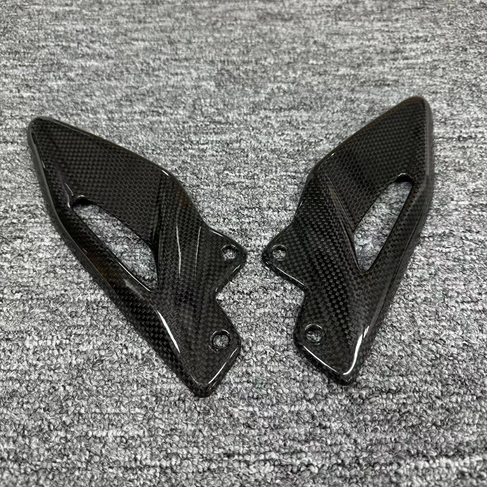 

Carbon Fiber Motorcycle Accessories Heel Guard Plates Foot Rests For Triumph Street Triple 660 765 R RS 2016-2021 2022 2023 2024