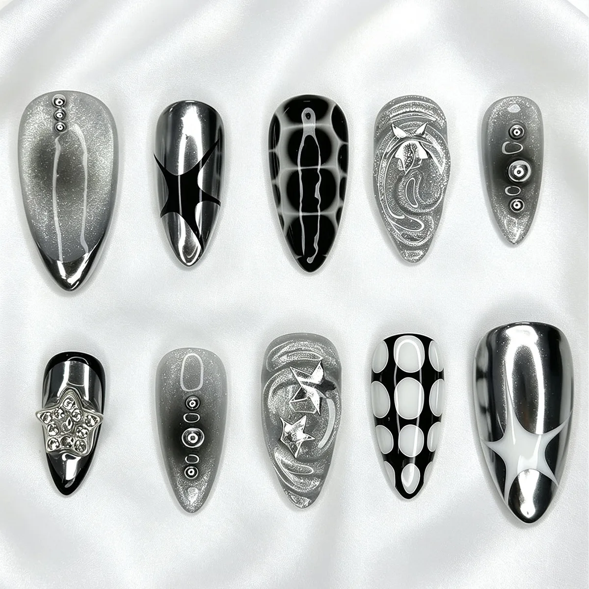 24Pcs Y2k Gothic Style Press on False Nails Black Smudge Cat's Eye Finger Nail Almond 3D Star Diamond Detachable Stick on Nails