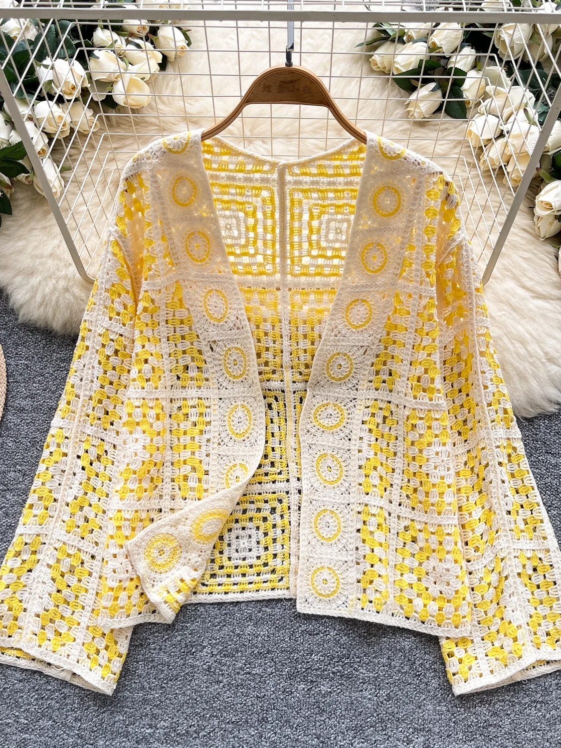 

Vintage Boho Loose Plaid Cardigans Female Long Sleeves Hook Flower Hollow Tops Vacation Sunscreen Casual Shirt