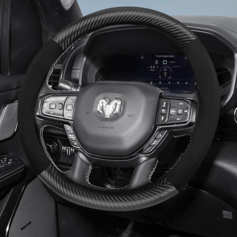 Passend für Ram Wildleder-Lenkradabdeckung mit matter Kohlefaser-Textur für Modelle wie Pickup Promaster Rampage 1500 2500 3500 4000 4500 5500 700 1000, Schwarz, Rot, Mokka, Auto-Zubehör