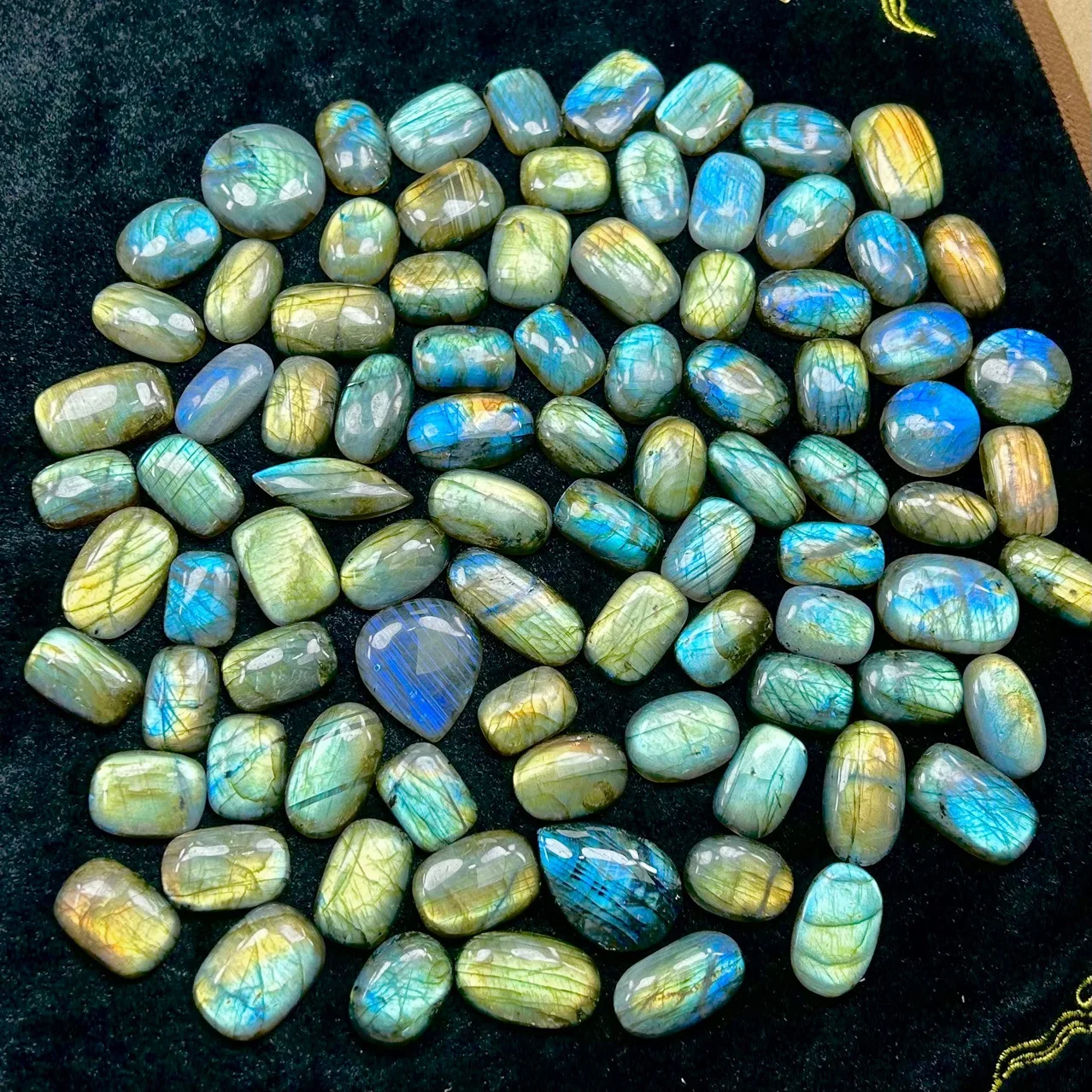 Wholesale 10pcs/lot Rainbow Flash Labradorite Mixed Size 18-25mm Semi-Precious Gemstone Jewlery Pendant,Ring Face