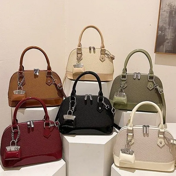 

2026 New Korean Shell Bag Fashion Women's Shoulder Handbag High Sense Large Capacity Trend Portable Messenger Bag