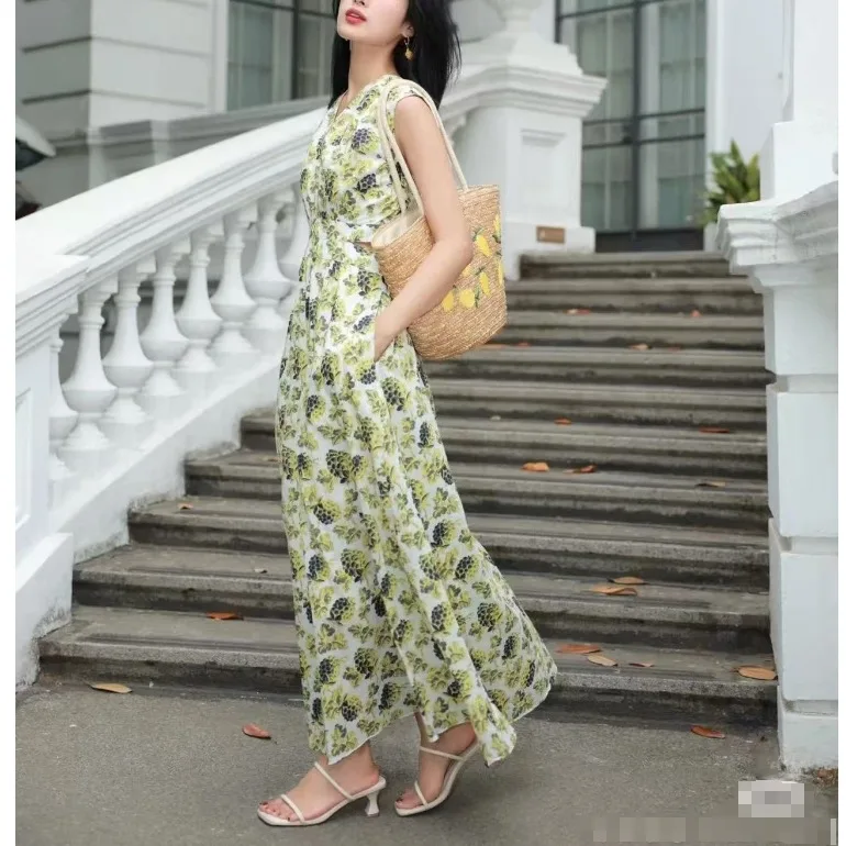 2025 صيف جديد! فستان أصفر للشمس على طراز المنتجع - طباعة بيري، فتحة خصر، بدون أكمام، نهاية عالية