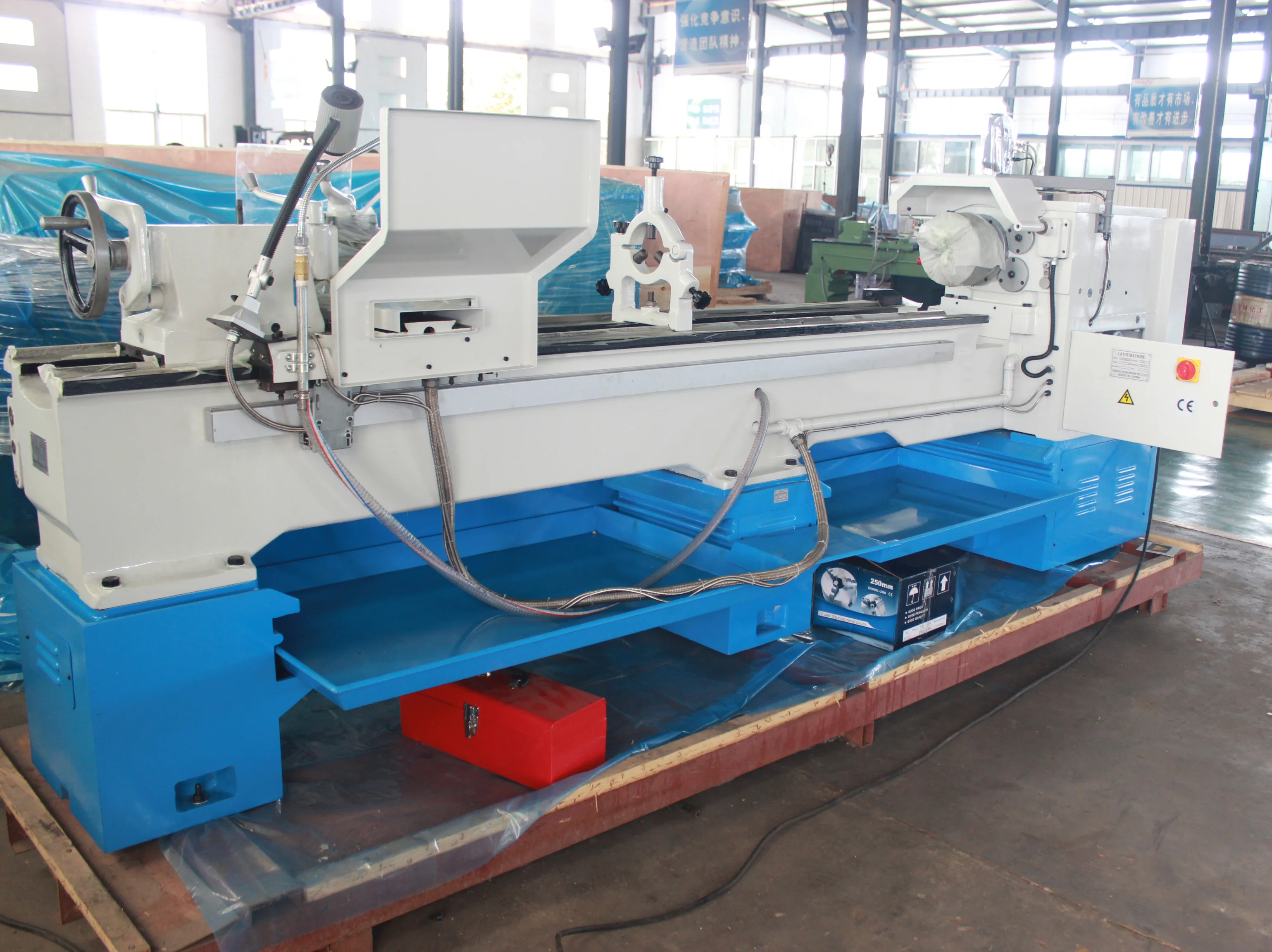 Normal Gap Bed Lathe Machine Metal Processing Manual Lathe CA6250B Metal Turning Machine