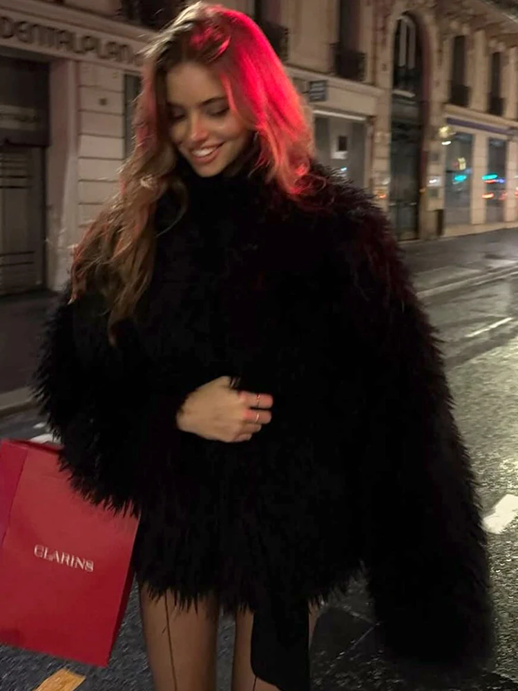 Autumn Winter New Style Furry Coats Woman Zip Turtleneck Full Sleeve High Street Causal Fashion Comfortable Classic Jacket