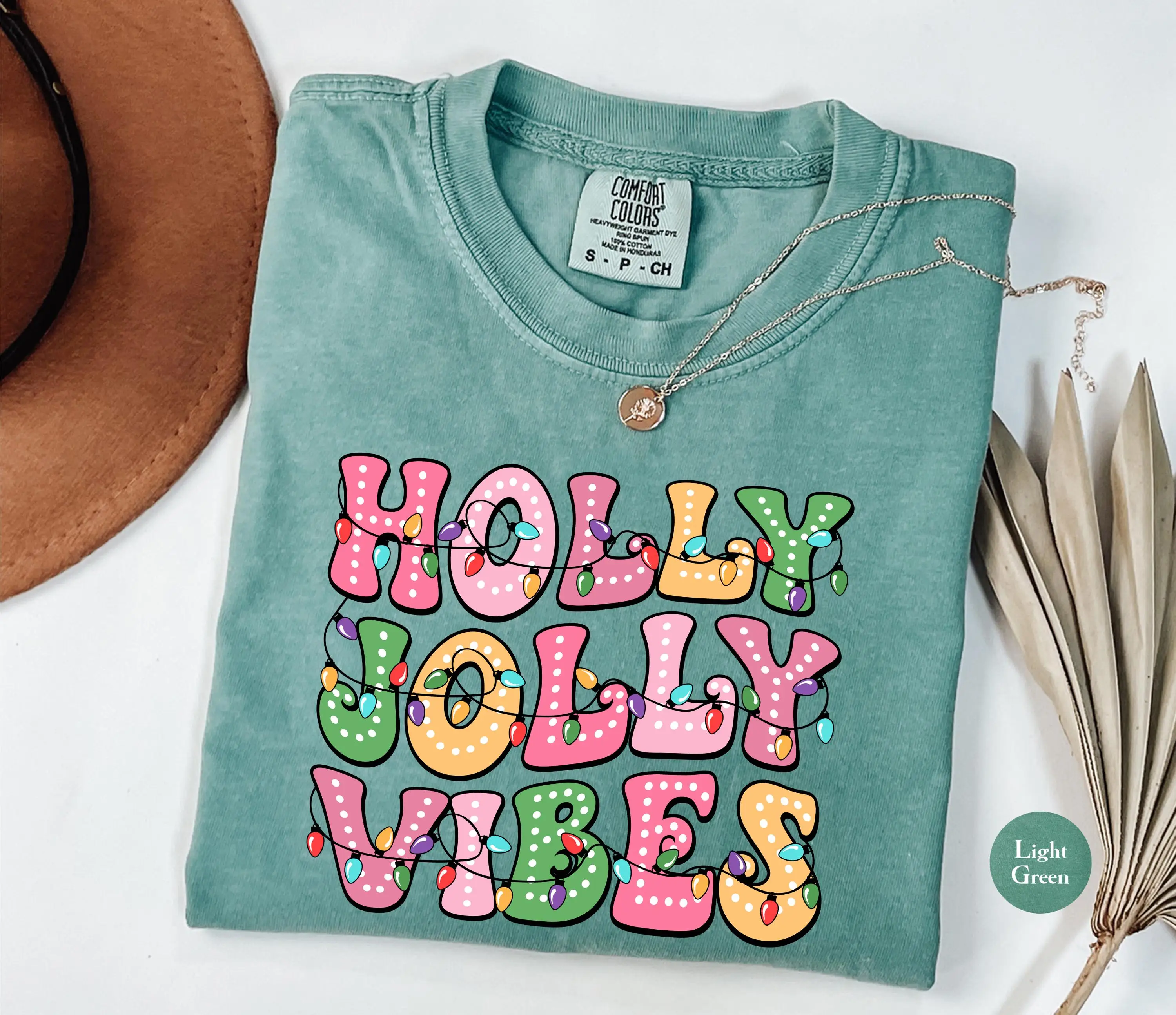 

Рождественская футболка Holly Jolly Vibes Comfort Colors для женщин в стиле ретро, праздничная S117