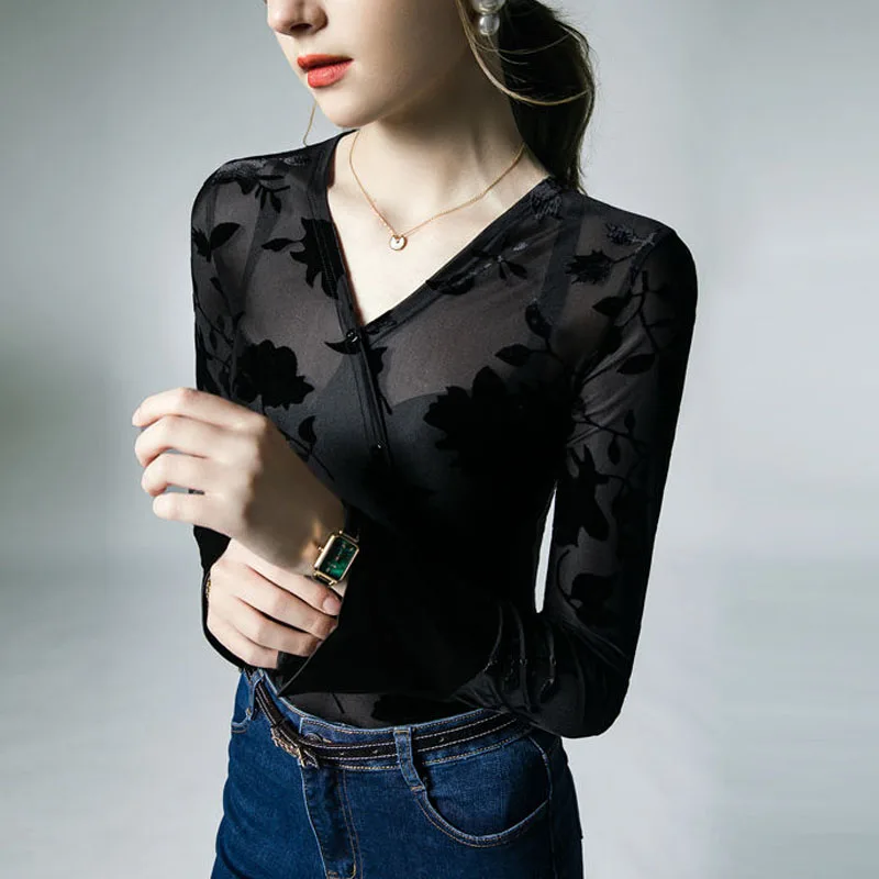 2023 NEW Autumn Advanced Vintage Flocking Mesh V-Neck Temperament Small Fragmented Flare Sleeve Panel Fashion Versatile Top