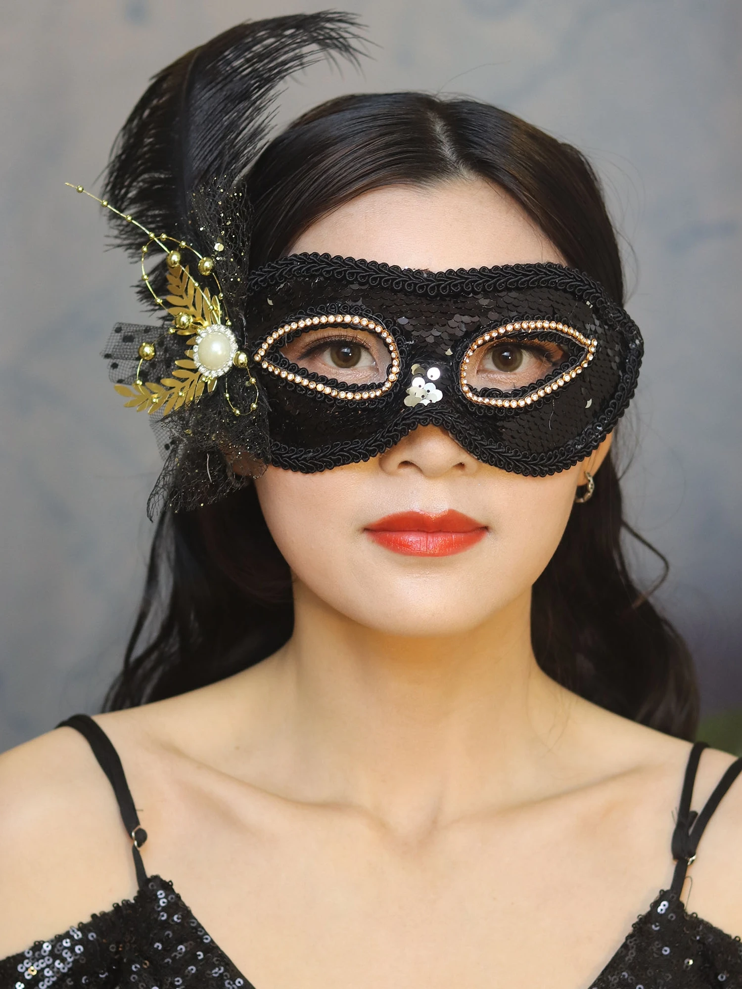 

Halloween Mask Masquerade Black Paillette Mesh Feather Temperament Sexy Photo Banquet Face Cover Ornament