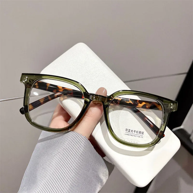 Korean Style Male Eyeglasses Square Shape Vintage Trendy Eyeglass Frames Women High Quality Men Glasses