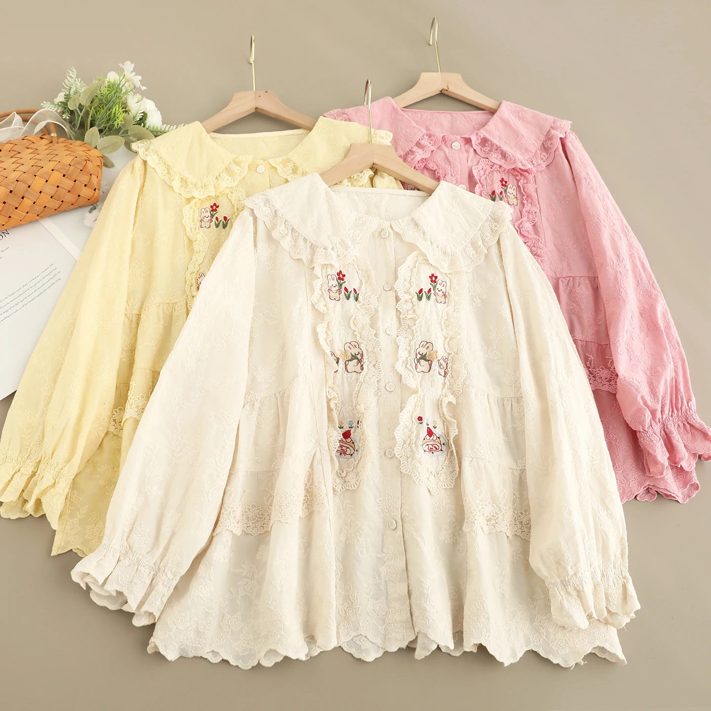 

Japanese Sweet Mori Girl Lace Cartoon Embroidery Cotton Doll Shirts Women Autumn Peter Pan Collar Long Sleeve Casual Blouse Tops