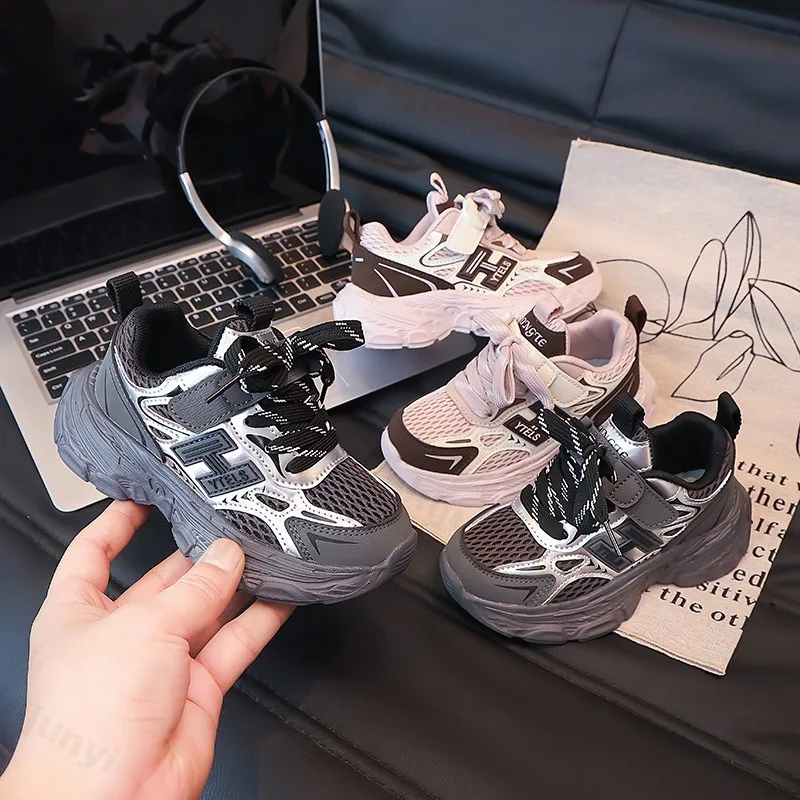 

Boys' Mesh Breathable Low Top Thick Sole Casual Shoes Autumn 2025 Children's Fashion Trend Versatile Comfortable Chunky sneakers