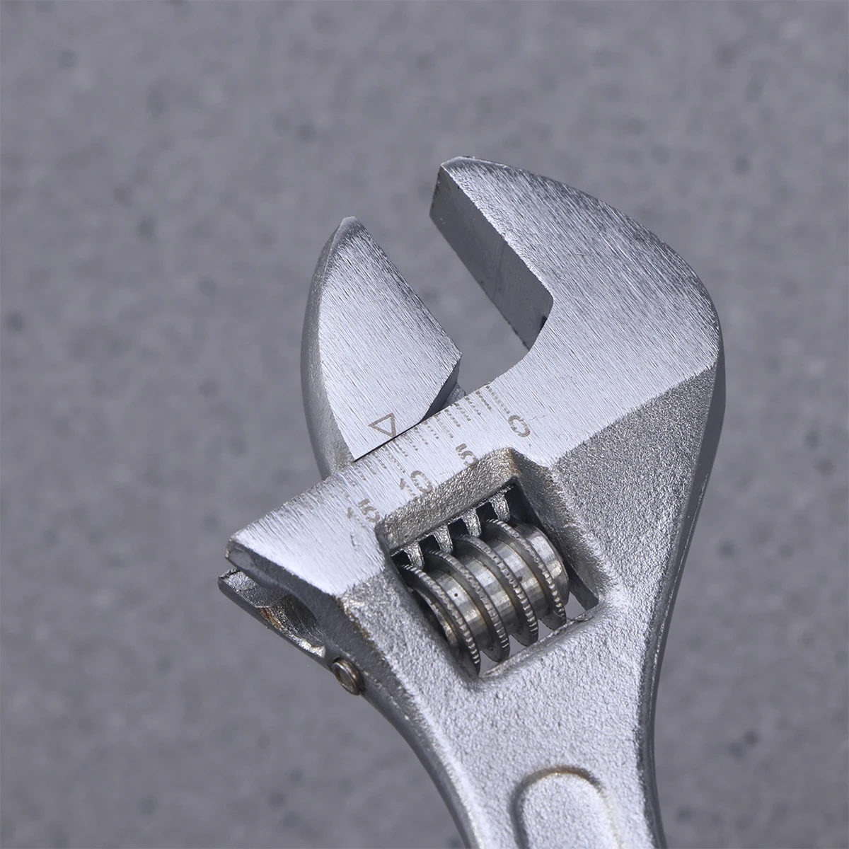 

Adjustable Wrench 150Mm Sturdy Durable Multi-Function Universal Repair Tool For Cars Mechanical Maintenance Spanner Wrench