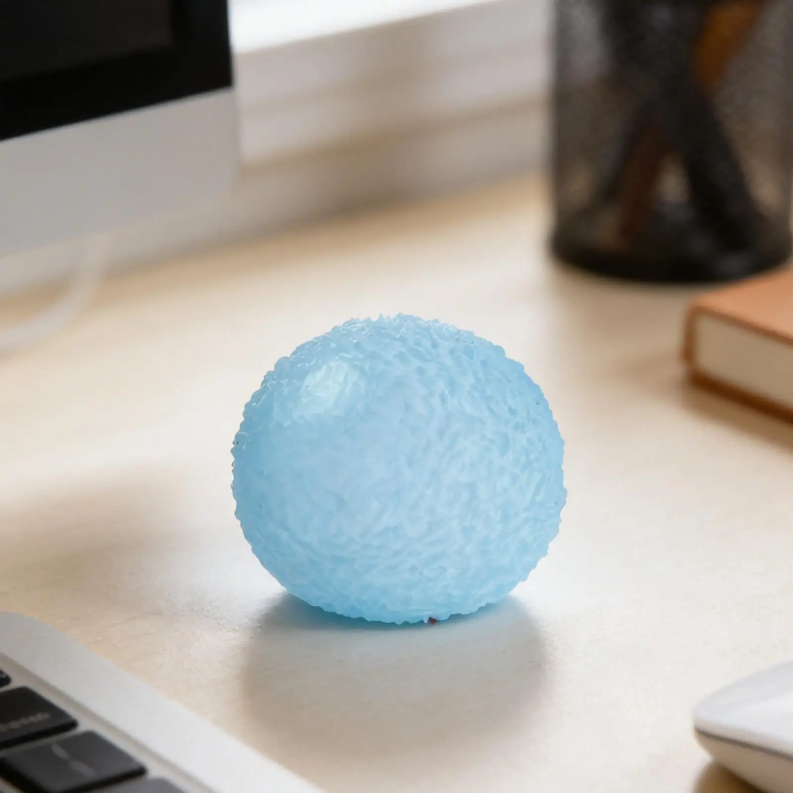 Silicone Hand Squeeze Ball Sensory Fidget Toy Random color Slow Rising Fidget Ball for Kids Birthday Day Gift Home Office School