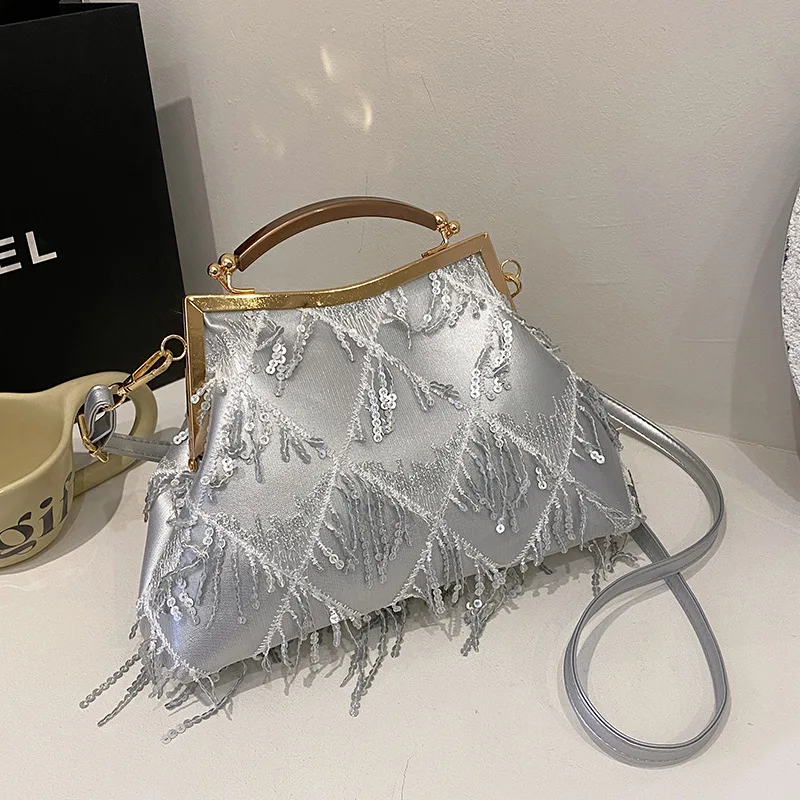 

Fashion Party Dress Up Evening Bag 2025 Spring New Sequins Tassel Handheld Clip Mouth Bag Temperament Sweet Crossbody Bag