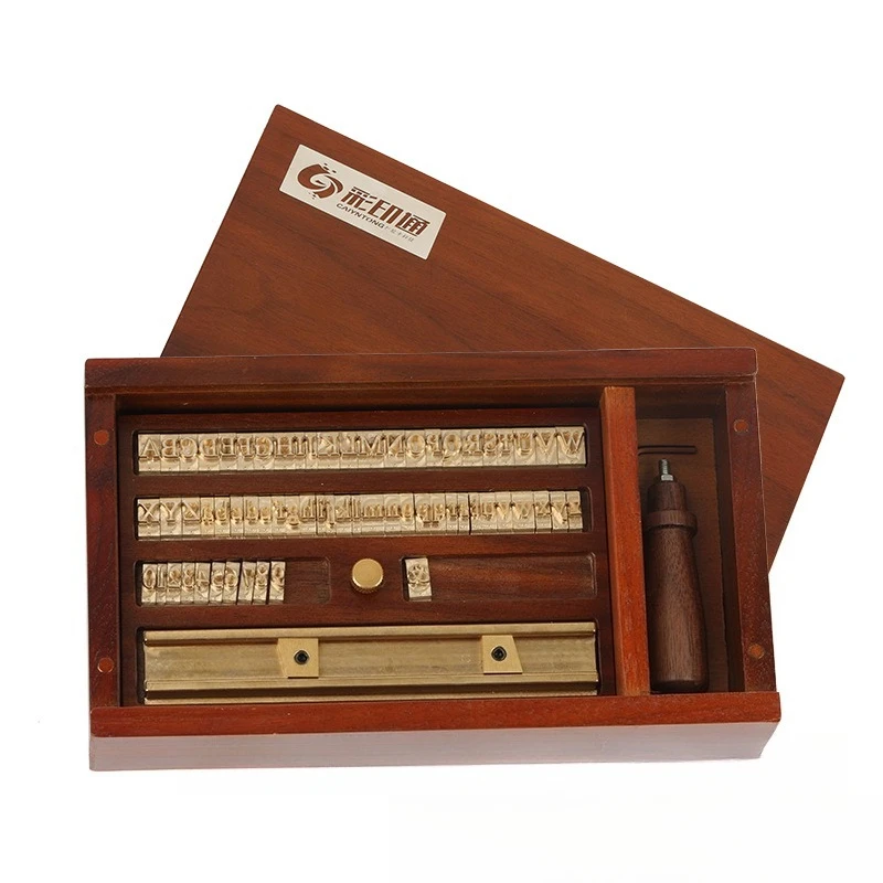 ウォールナット材可動式収納ボックス　ホットスタンプ銅型　T型文字　木目調　英語デジタルシンボルロゴ　金箔型