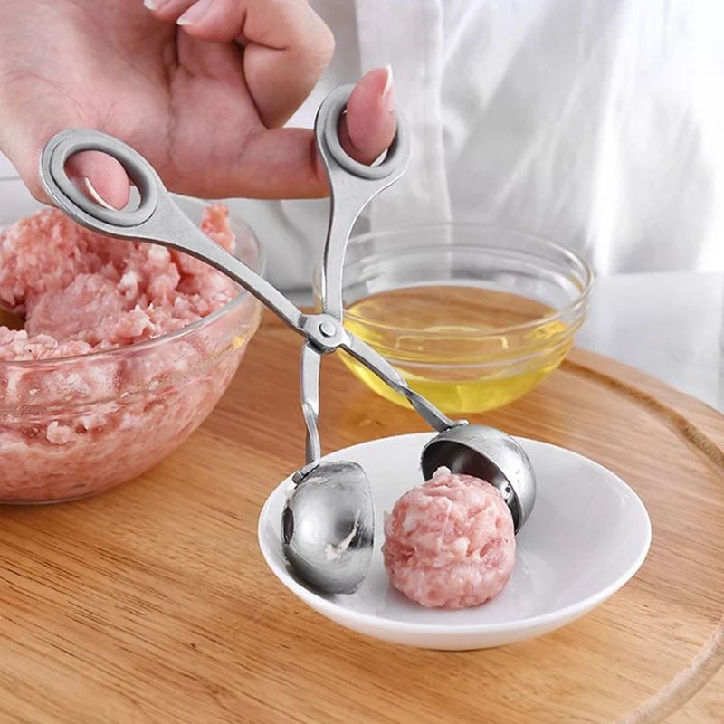 1PC Small Meatball Maker Homemade Lean Meatball Tool Geometric Shape Steel Maker Barbecue Hot Pot Bean Curd