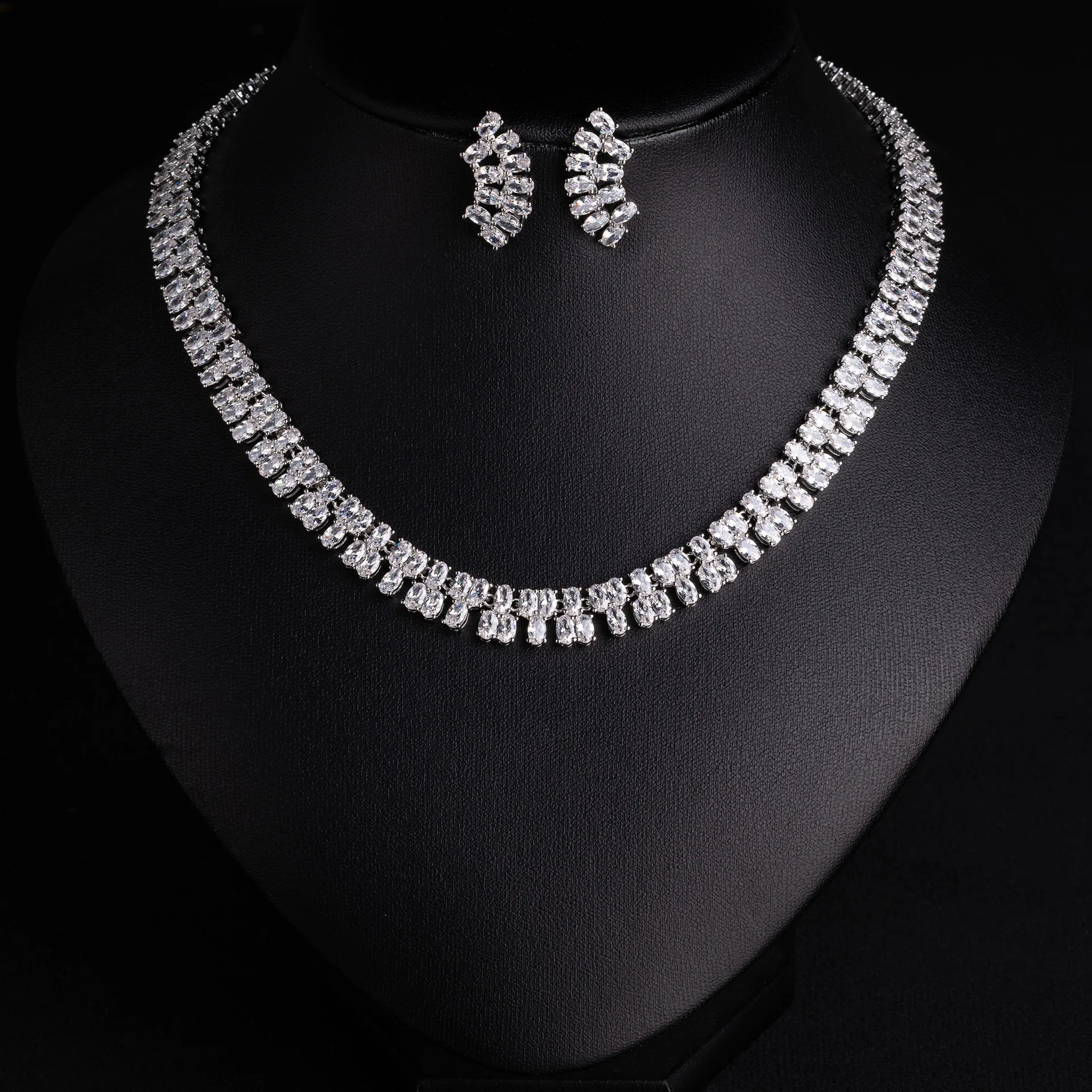 

Light Luxury Full Diamond Necklace Earrings Set Women Wedding Dress Evening Party Jewelry Bridal Gift Accessories