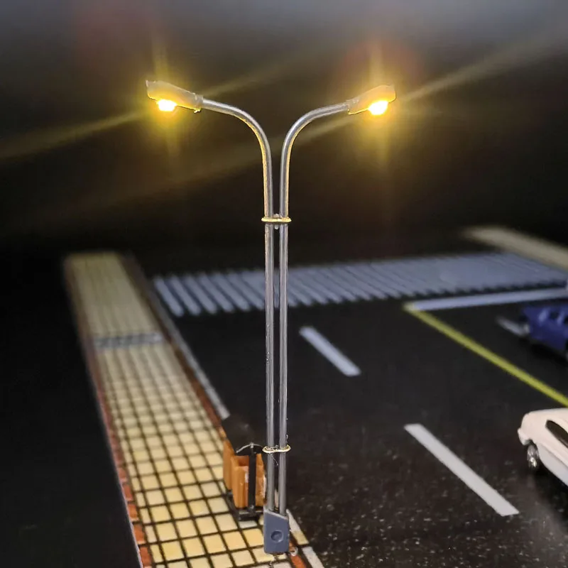 10/30pcs simulation metal street lamp Model 3V 2heads sand table highway scene lighting N TT Ho scale Train Raildroad Layout