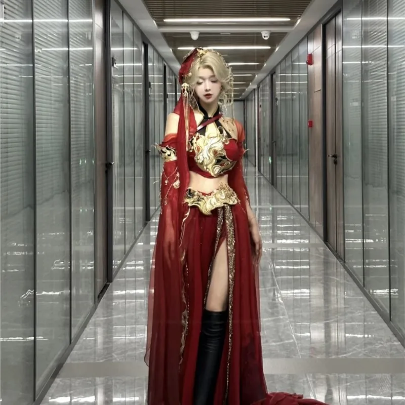 ชุดกระโปรงสไตล์ตะวันตกที่แปลกใหม่ปักหนักชุดเต้นรําบิน