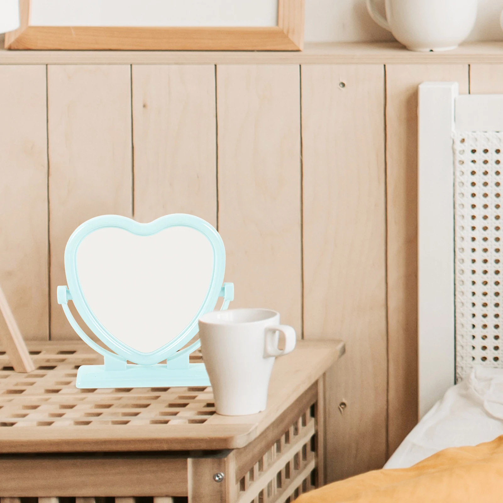 กระจกตั้งโต๊ะรูปหัวใจพร้อมการสะท้อนที่ชัดเจน ดีไซน์หมุนได้สำหรับแต่งหน้า โกนหนวด ใช้ในสำนักงาน ตกแต่งห้องนอนสวยงาม