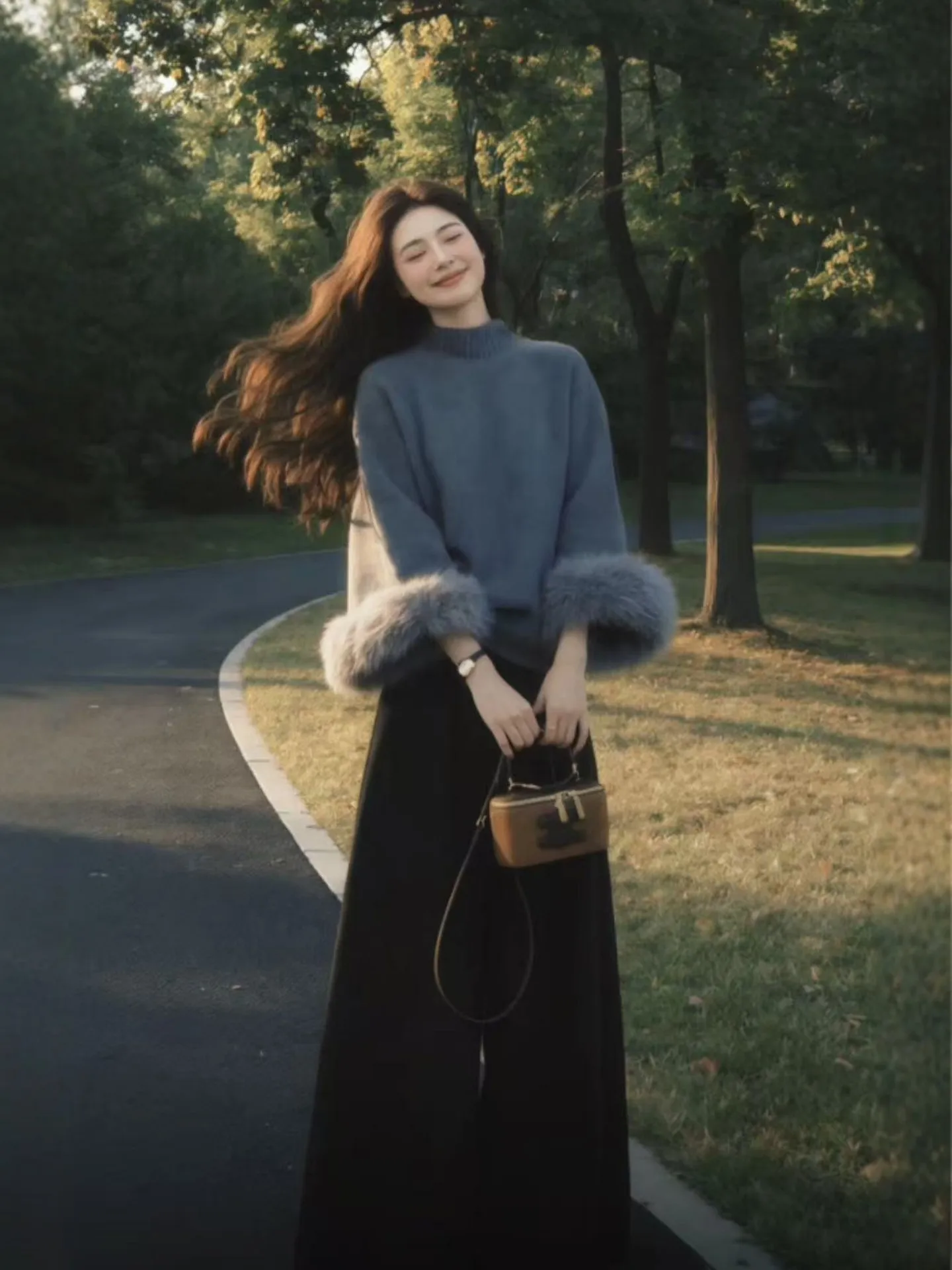 

Зимний модный комплект: вязаный свитер больших размеров и брюки с высокой талией и широкими штанинами в корейском стиле. Женская одежда из теплой полиэстеровой ткани.