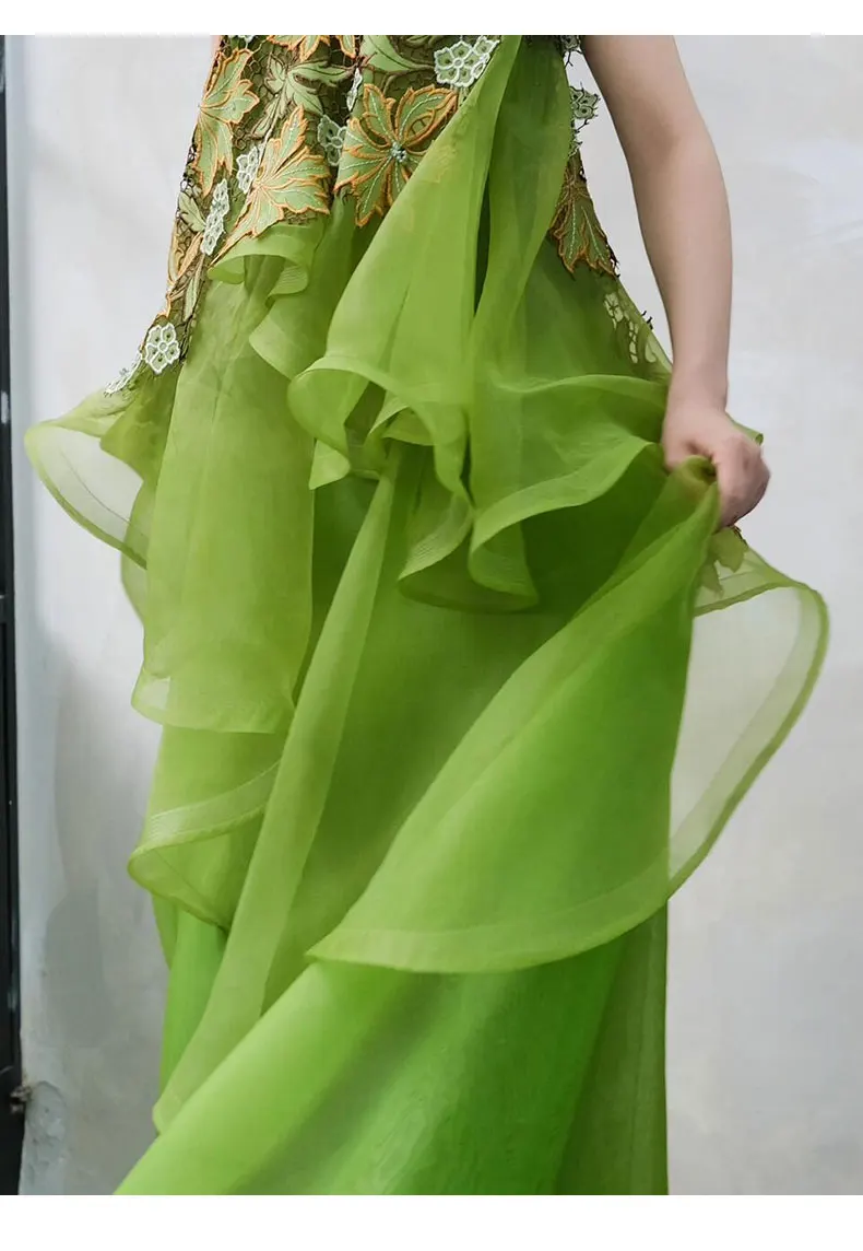 فساتين سهرة خضراء خرافية طويلة من الأورجانزا للحفلات الراقصة مزينة بالزهور فساتين الحفلات السباغيتي سويب تراين #4