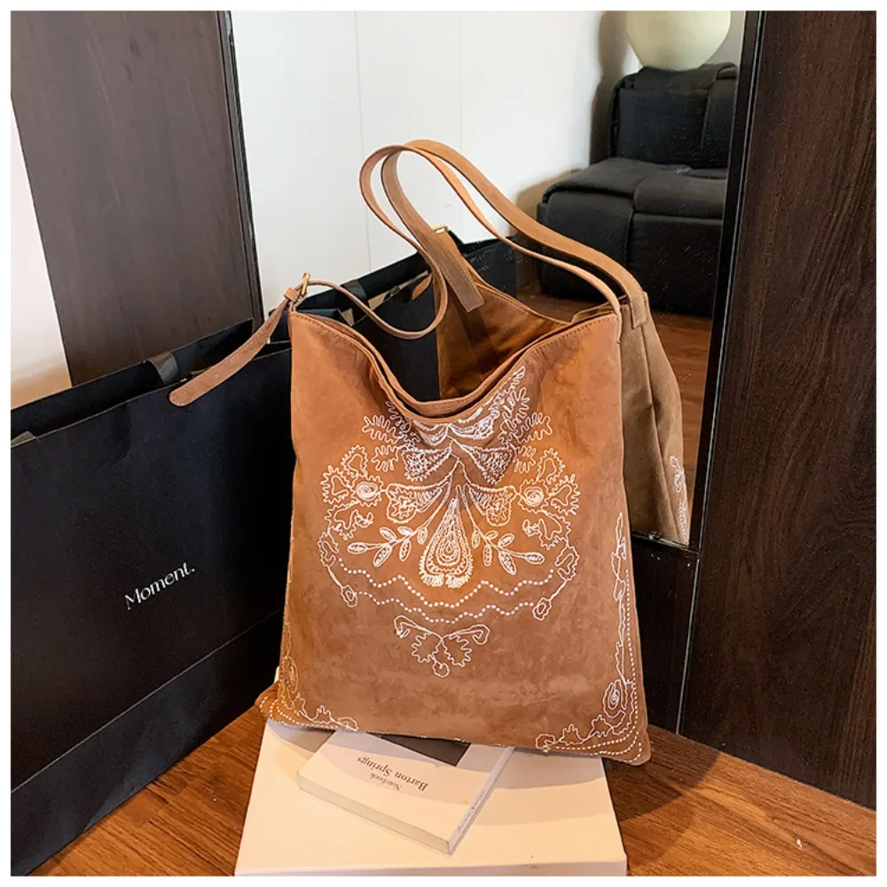

Vintage Bohemian Embroidered Shoulder Bag Women Large Capacity Bucket Bag Women Print Suede Tote Bags for Work Crossbody Purse