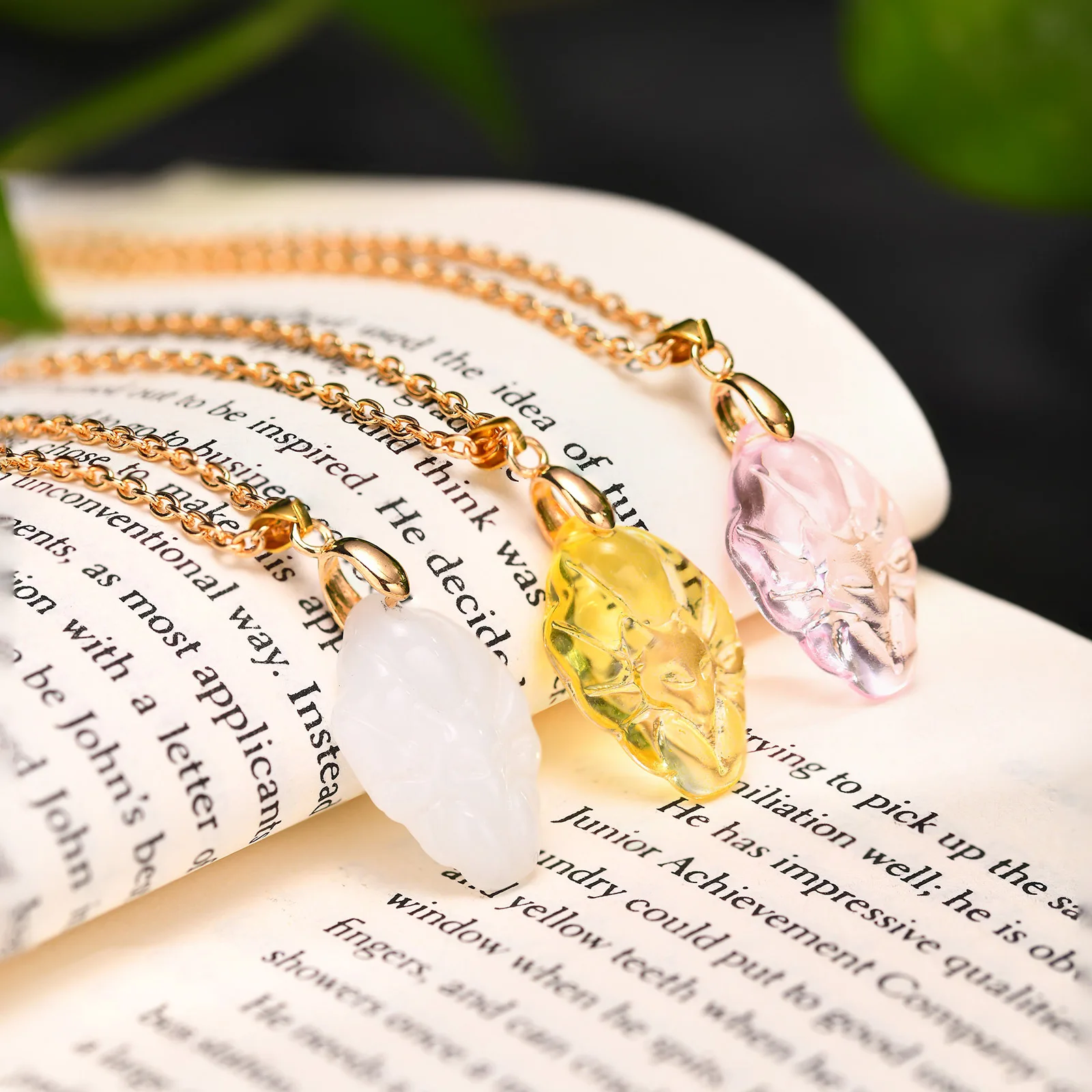 Fluorite Fox Necklace for Women, Healing Crystal Pendant Protection Amulet Jewelry