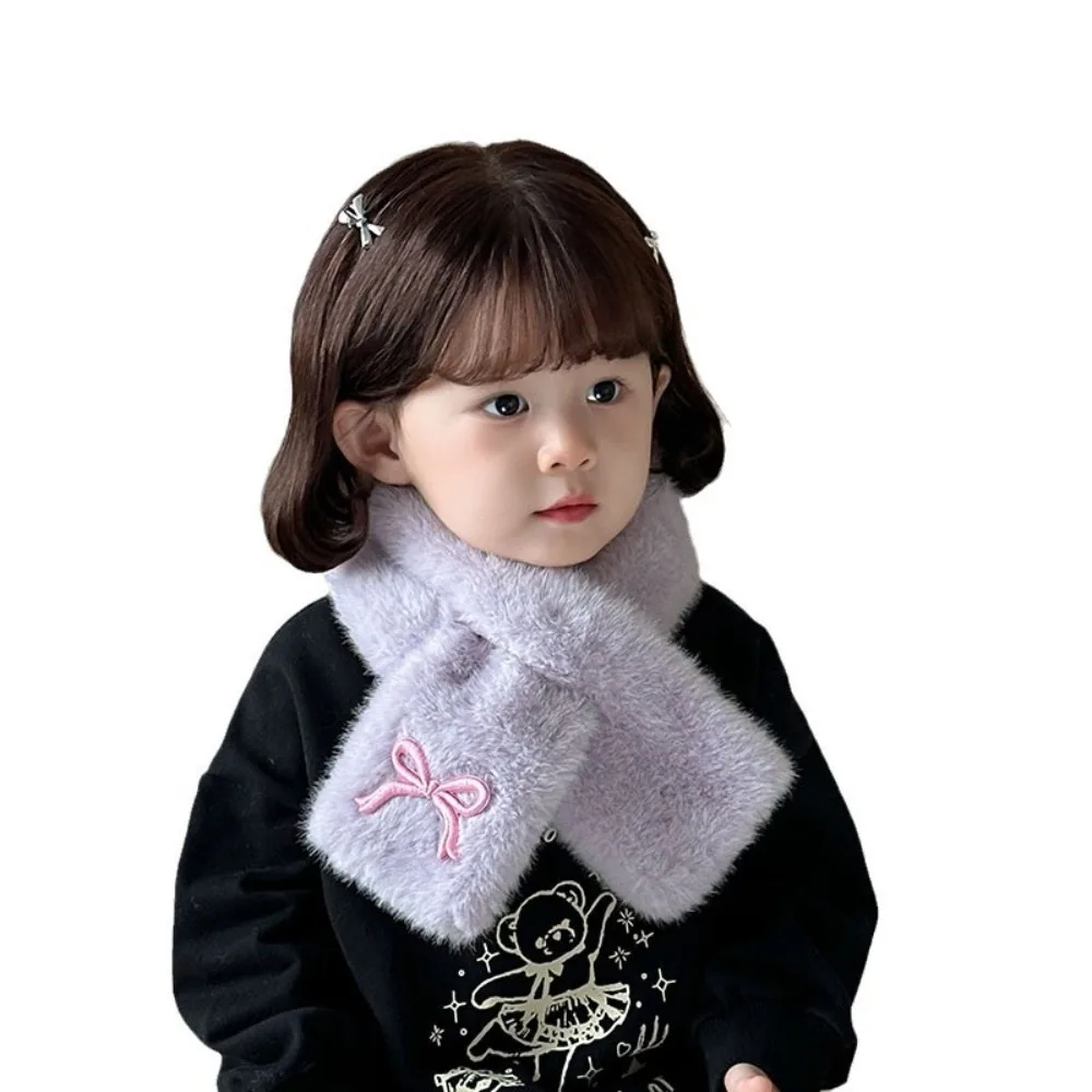 Sciarpa con fiocco in tinta unita dolce Sciarpa in peluche per bambini in stile coreano casual Sciarpe incrociate per bambini calde antivento Regali