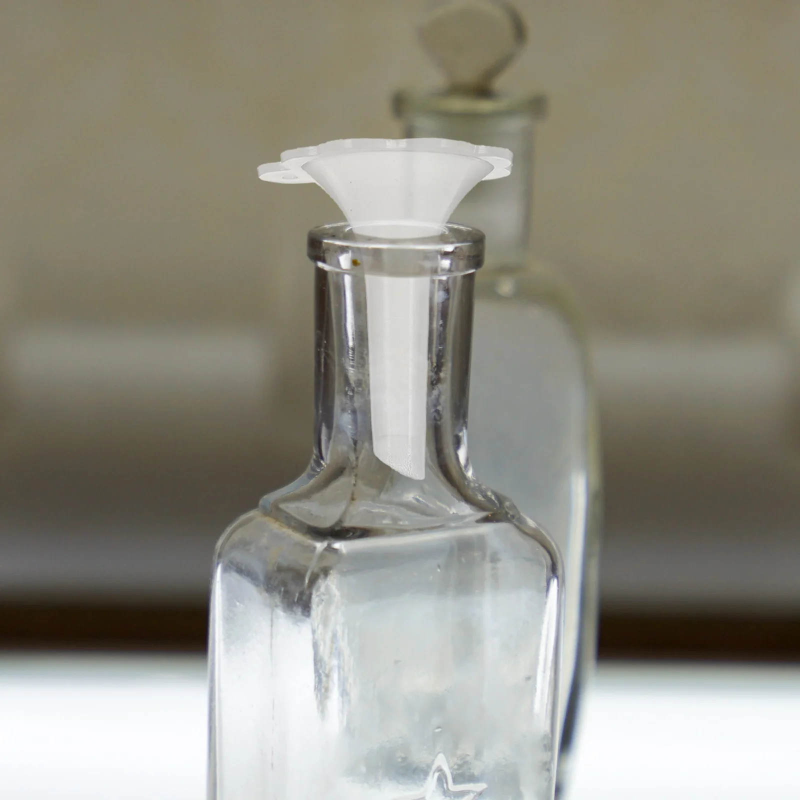 100 قطعة من البلاستيك الشفاف الصغير المقاوم للبولي بروبيلين، قمع تعبئة العطور الدقيقة للاستخدام في المطبخ أثناء السفر