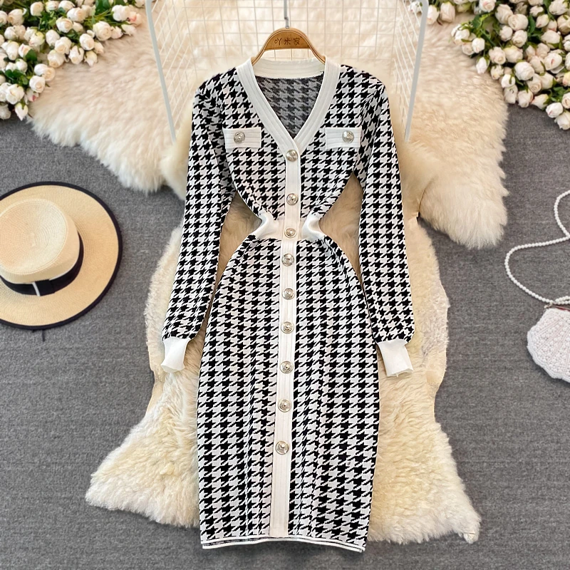 REALEFT Autumn Winter V-Neck Vintage Houndstooth Women's Knitted Long Dresses 2024 New Long Sleeve Single Breasted Dress Female