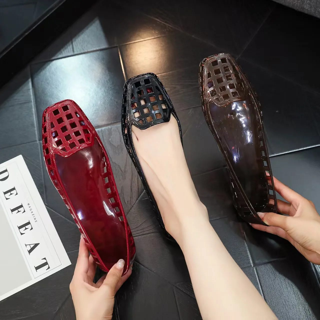

Fanceey Summer Jelly Shoes New Shiny Transparent Women's Sandals Crystal Luxury Woman Sandals DIY Low Cut Hole Flat Sandals