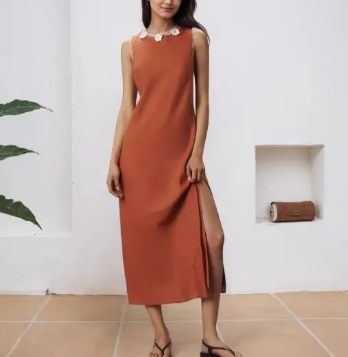 

Dress 2025 Fashion Latest Hot Selling Early Autumn Sleeveless Slit Skirt with Exquisite Floral Pearl Dress Collar, Women's Dress